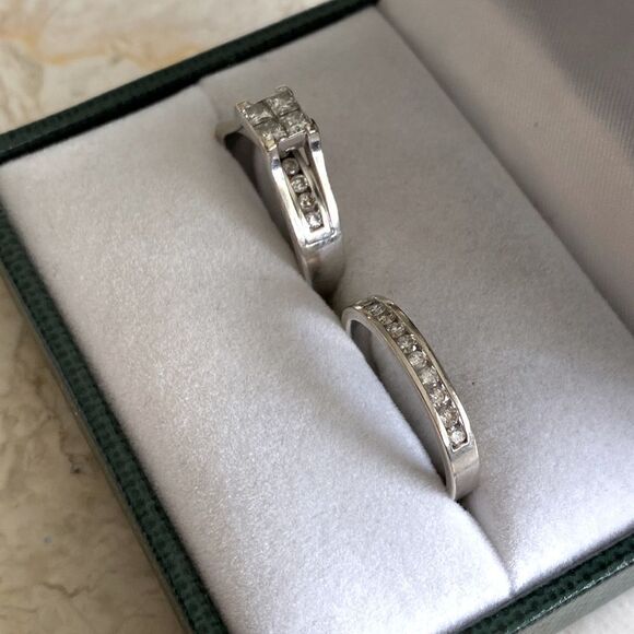14K Diamond Engagement & Wedding Ring Set - Picture 6 of 9